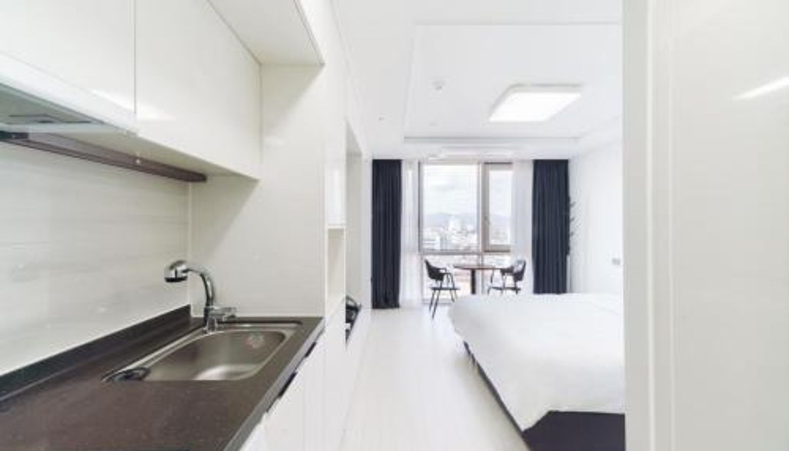 Kitchen - The Venezia Suite Hotel