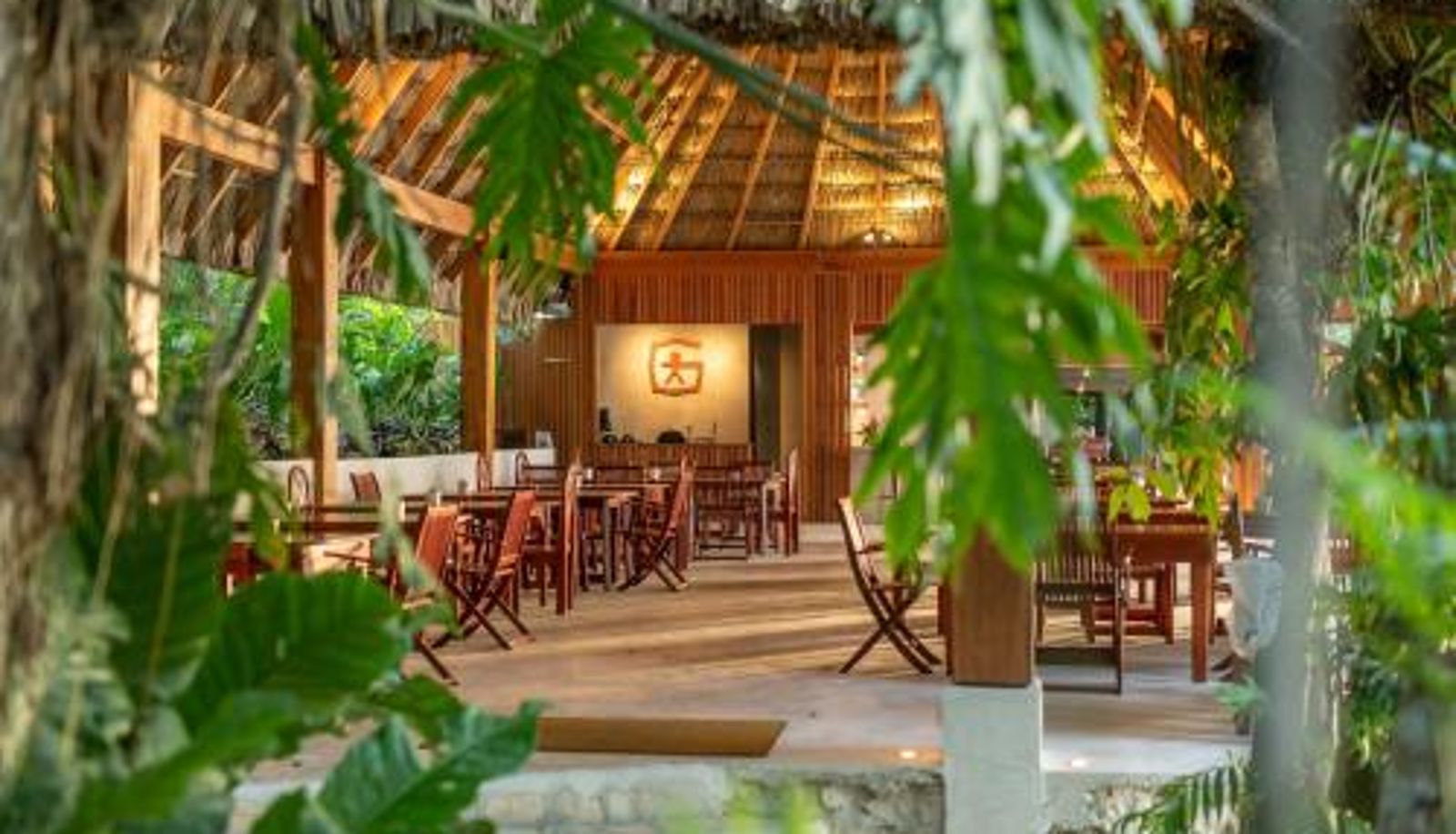Breakfast room within the restaurant - Hotel Gringo Perdido