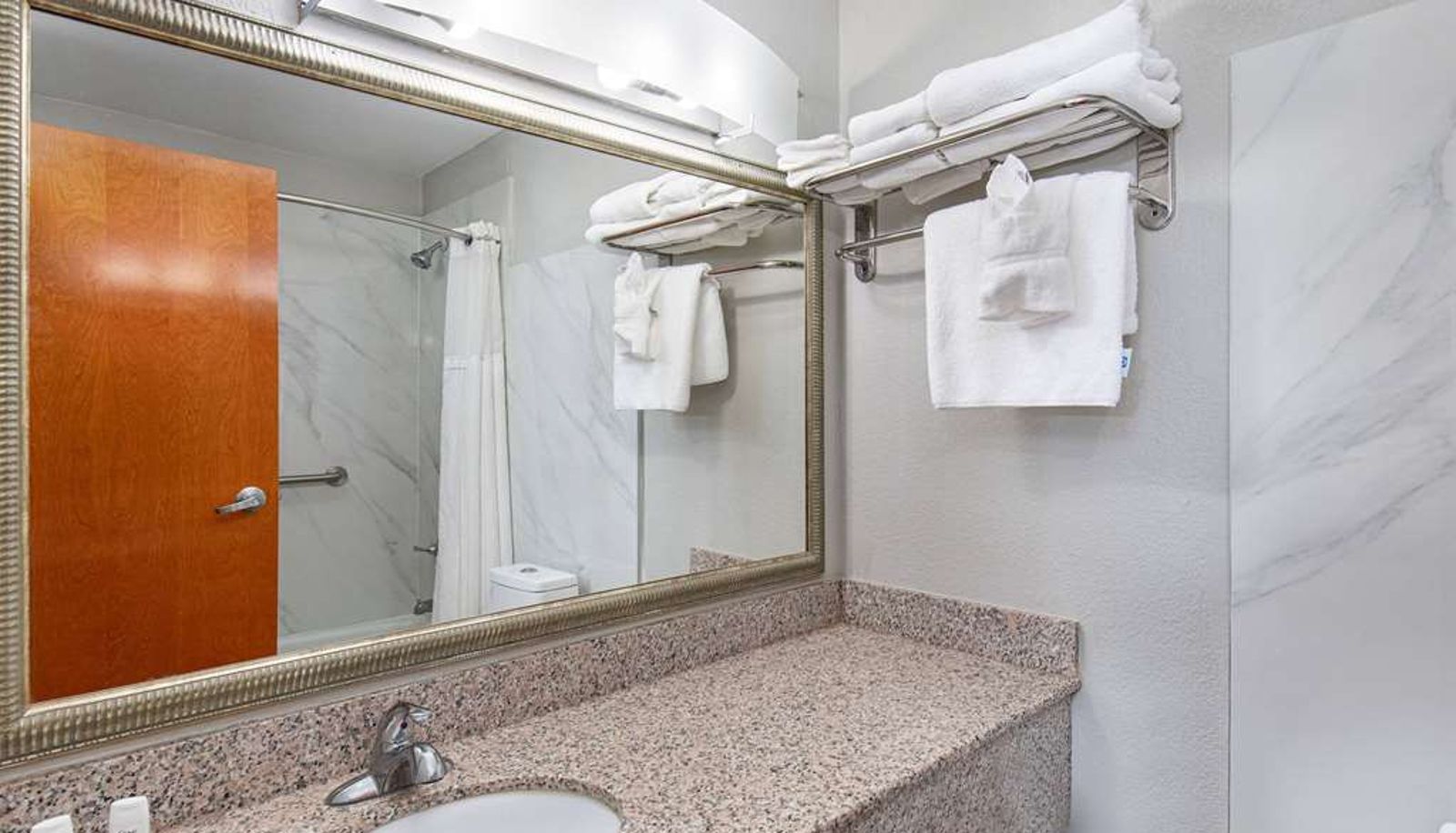 Chambre - Ramada by Wyndham Bowling Green