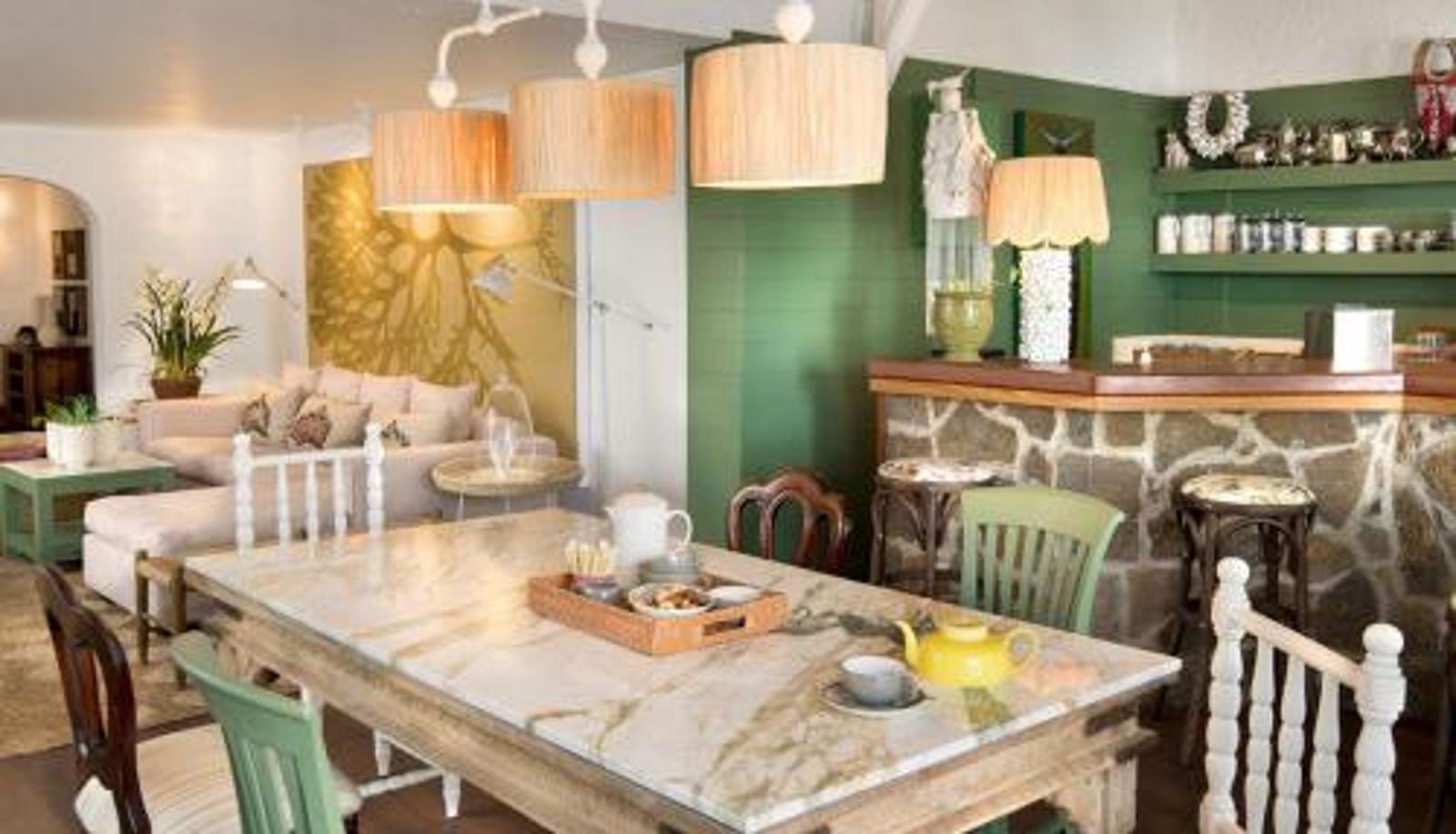 Bar - La Maison d'Eté Hotel by NEWMARK