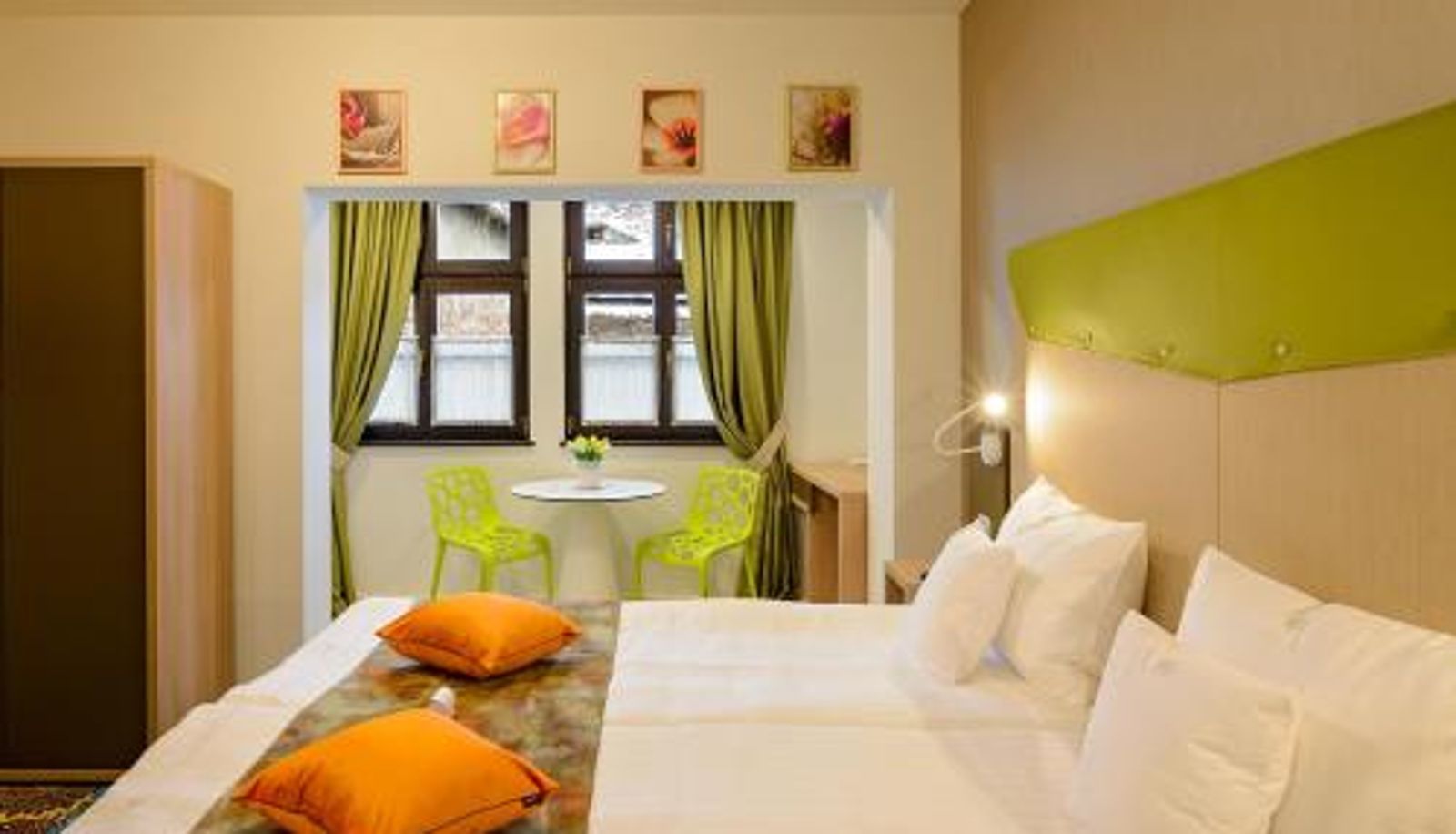 Standard room - Blumenhaus Sibiu