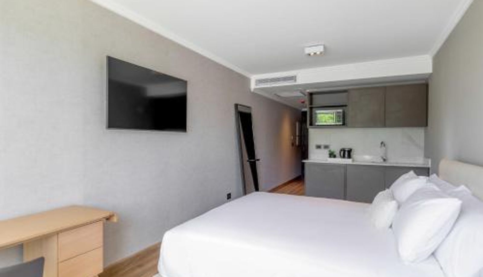 Room - Hotel Solerios Mansa