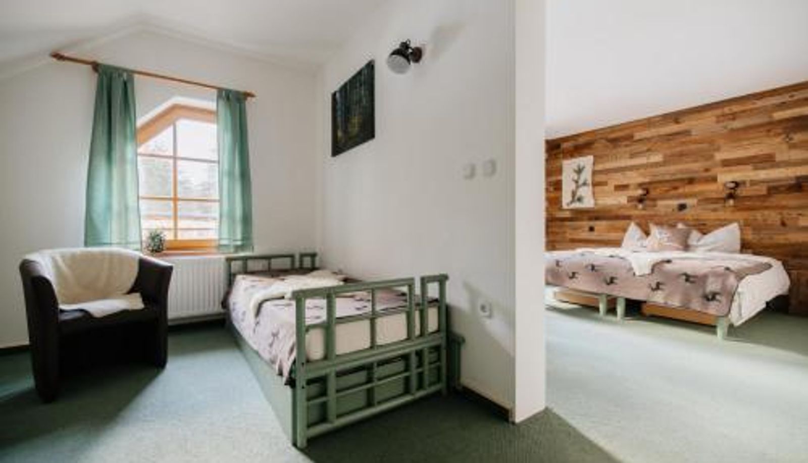 Camera - Eko hiša-Eco House Na razpotju