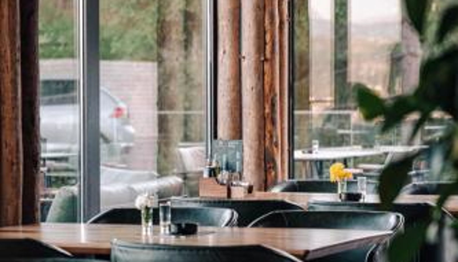 Frühstücksraum innerhalb des Restaurants - Hotel Forest