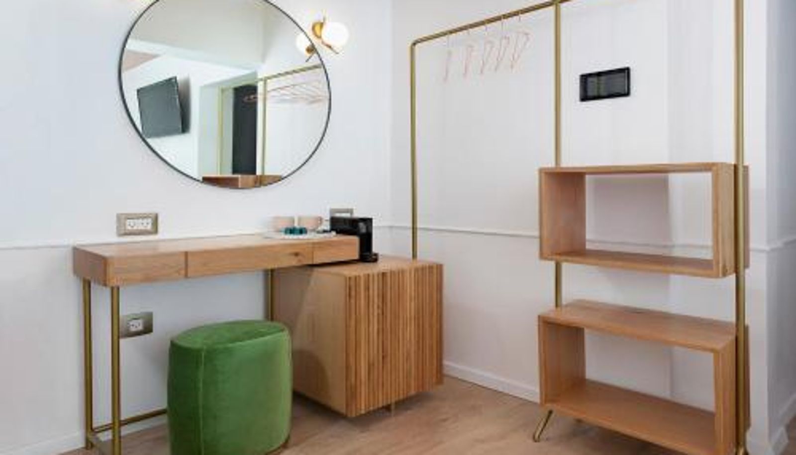 Suite - De Cardo Boutique