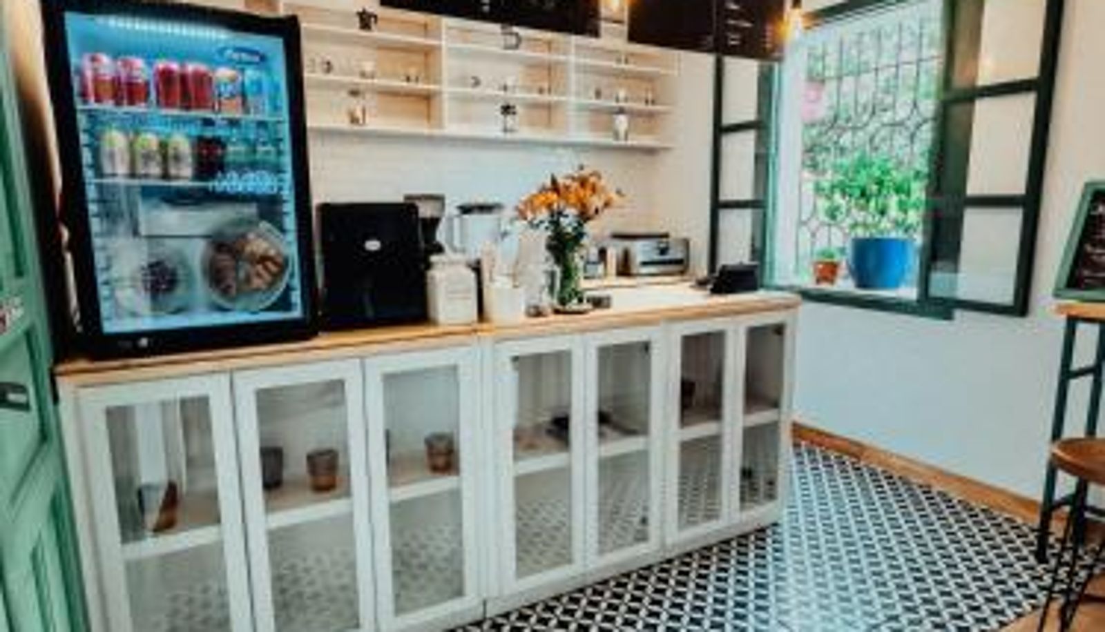 Frühstücksraum innerhalb des Restaurants - Selah Hotel & Coffee