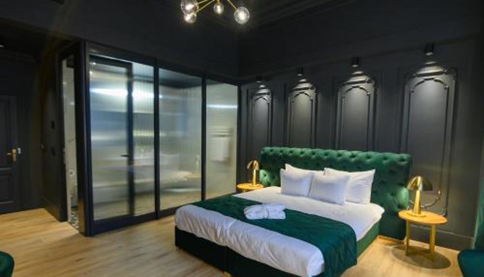 Room - HOTEL VIENA