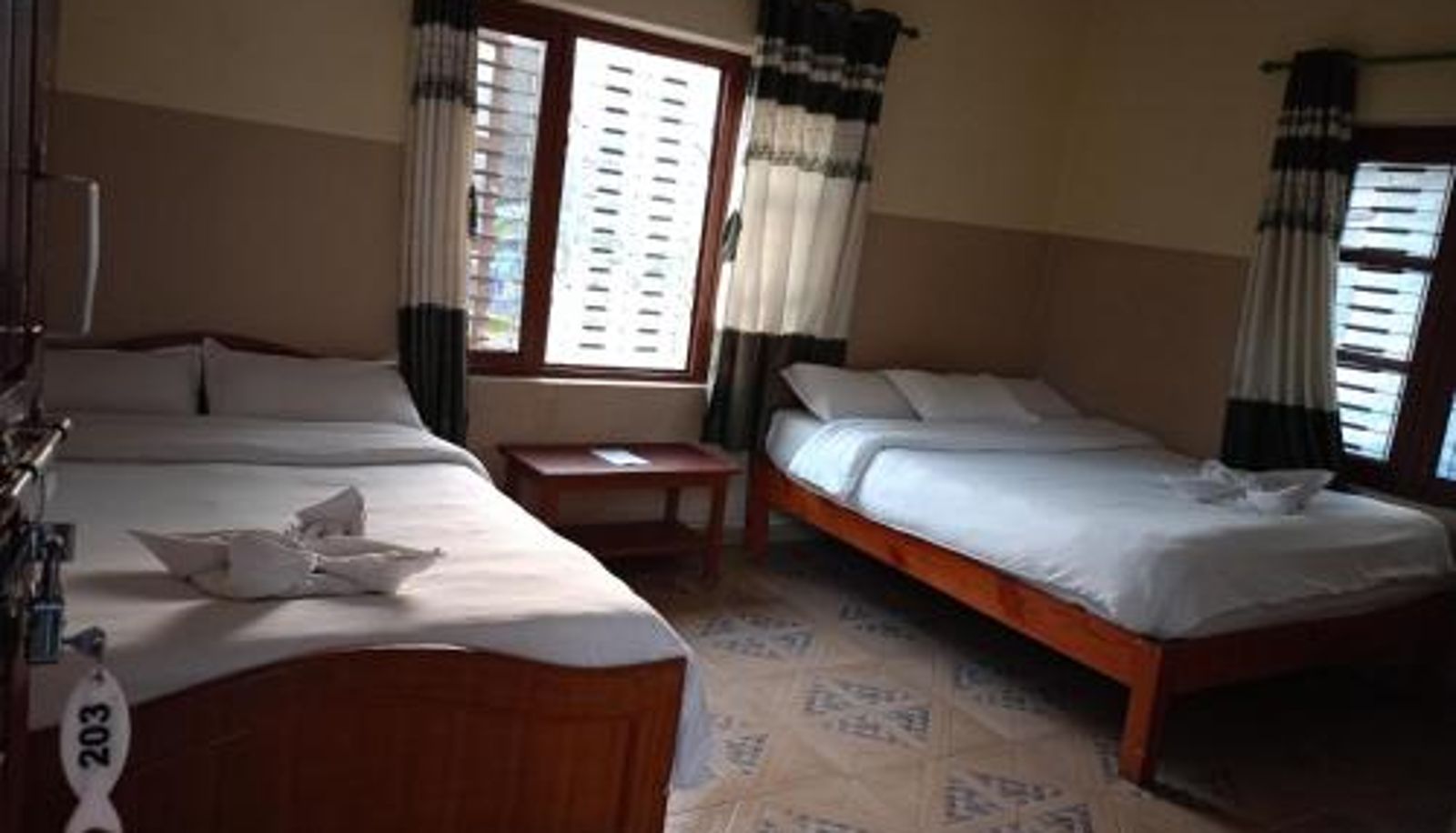 Zimmer - Pokhara Metro Eco Hotel
