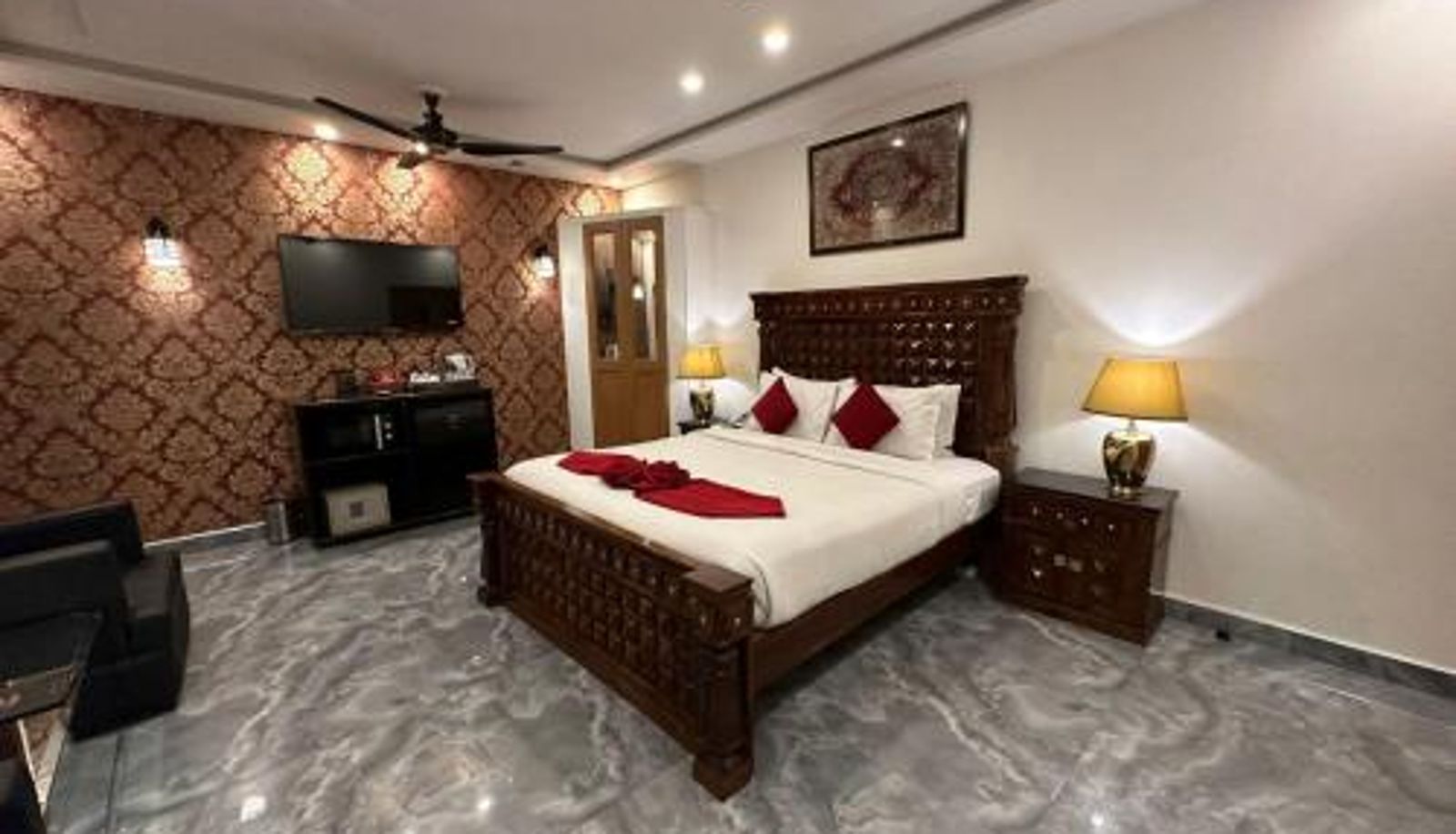 Suite - Lahore Lawrence View Hotel