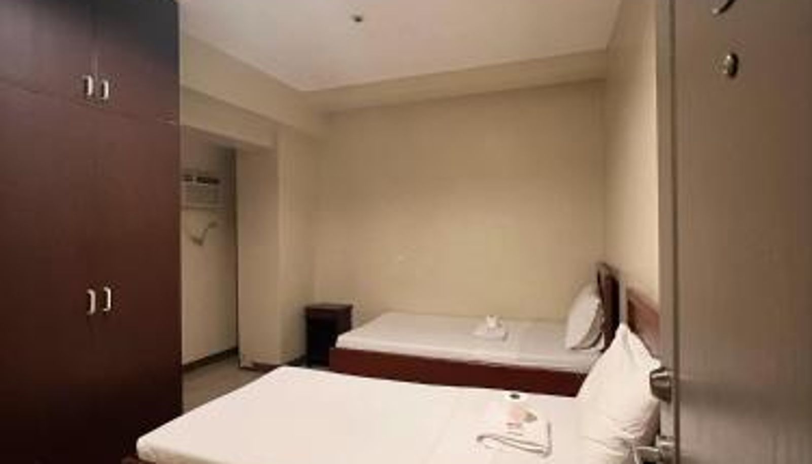 Info - Blue Velvet Hotel -CM Recto