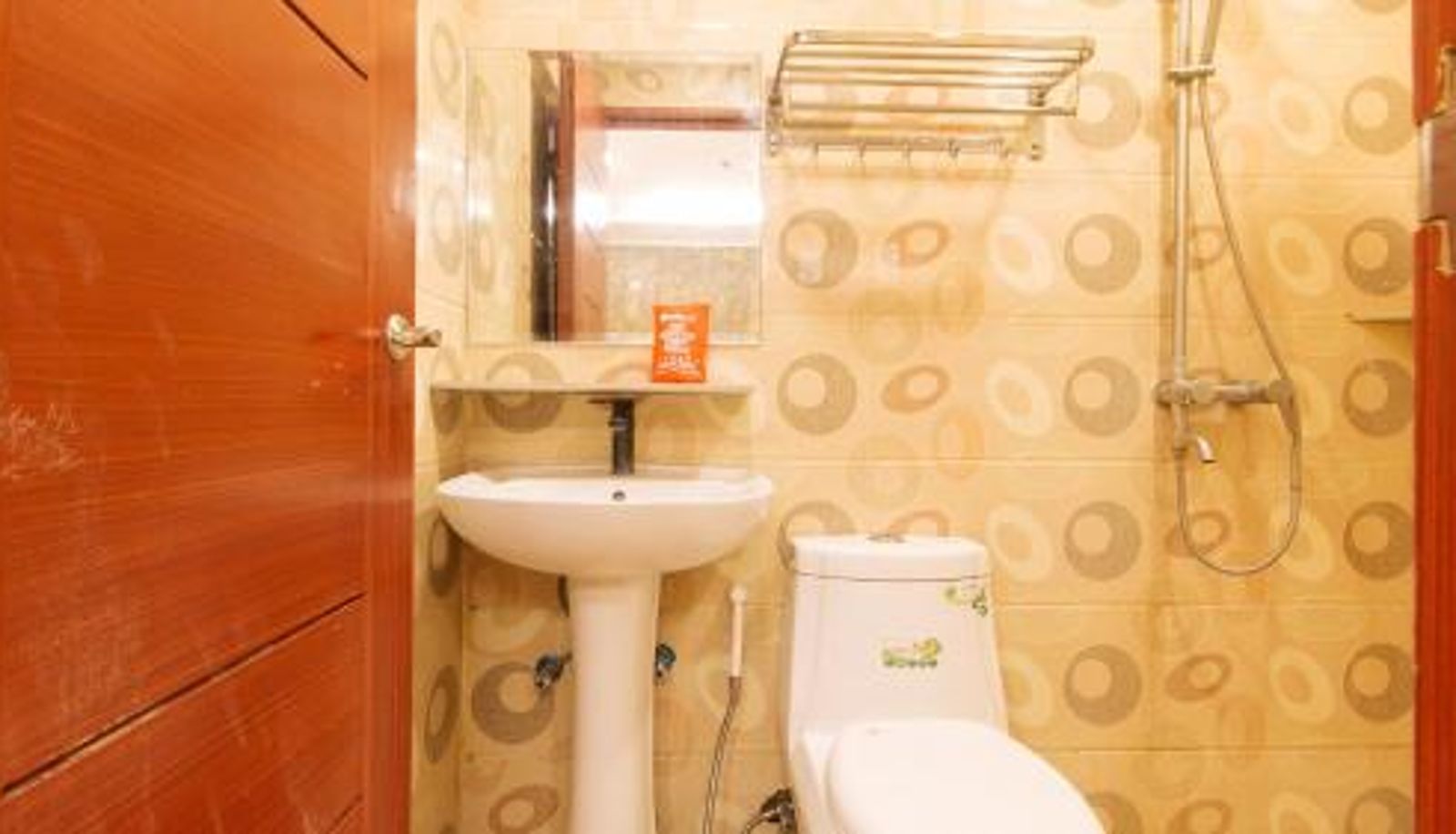 Chambre - RedDoorz Plus at Winter Benitez