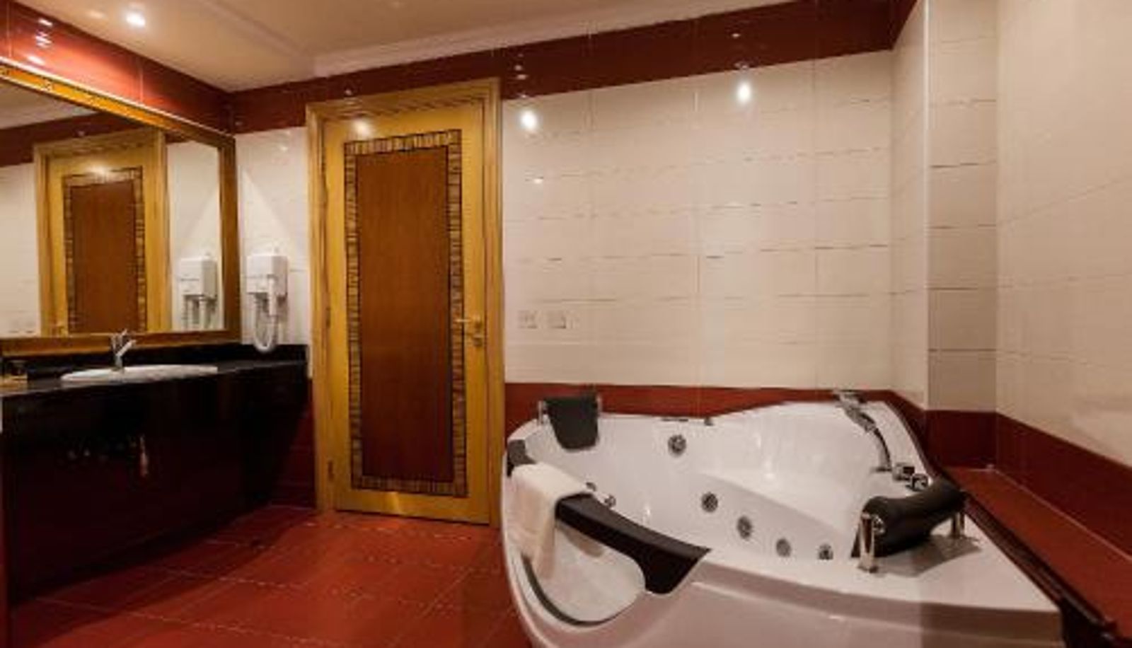 Suite - Red Castle Hotel