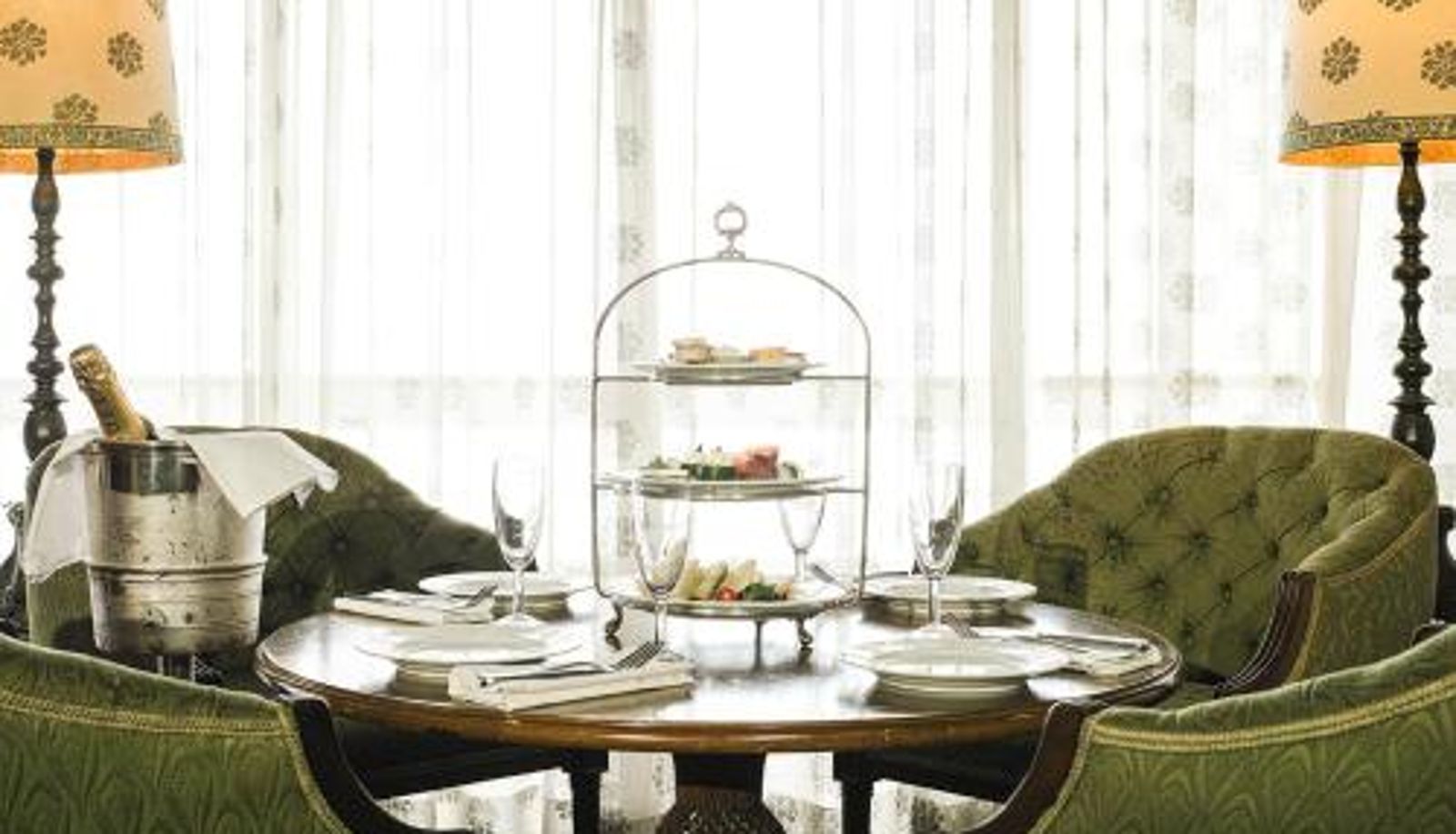 Bar - Al Bustan Hotel and Spa