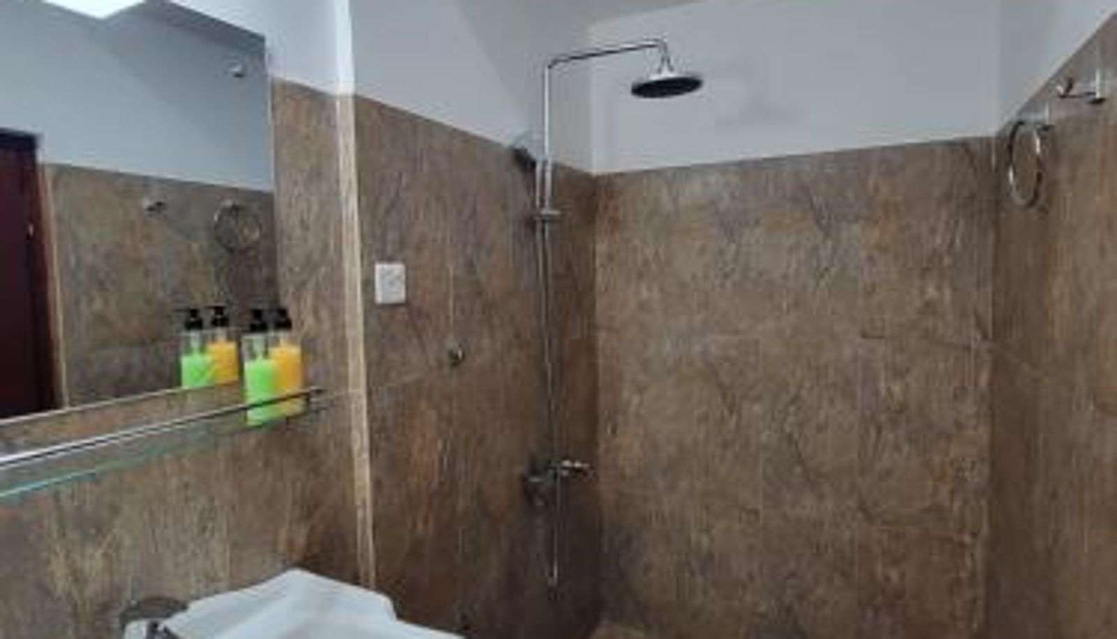 Room - 24 Hr Front Desk  Free Airport Pick or Drop The Empyrean Airport Transit Hotel- 5 Mins from the Airport