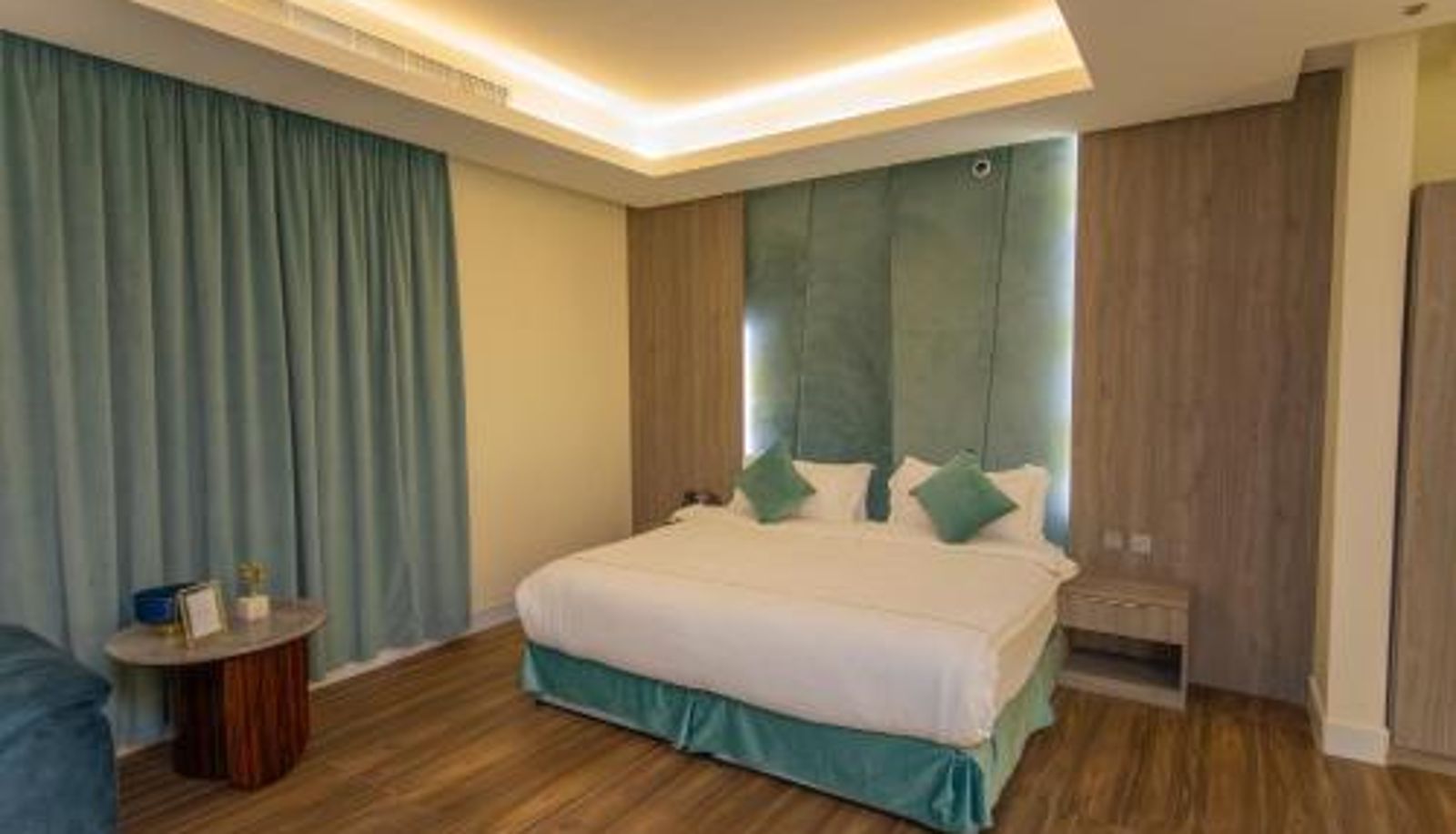 Info - Luxury Night Al Munsiyah