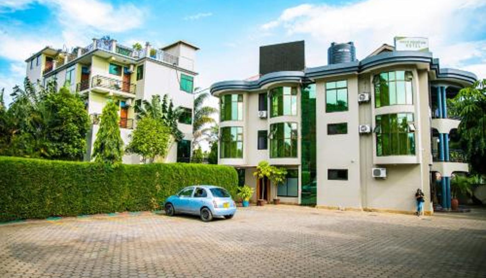 Hotel outdoor area - Green Mountain Hotel