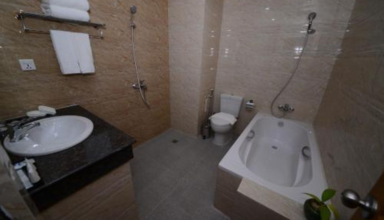 Bathroom - Silver Green Hotel