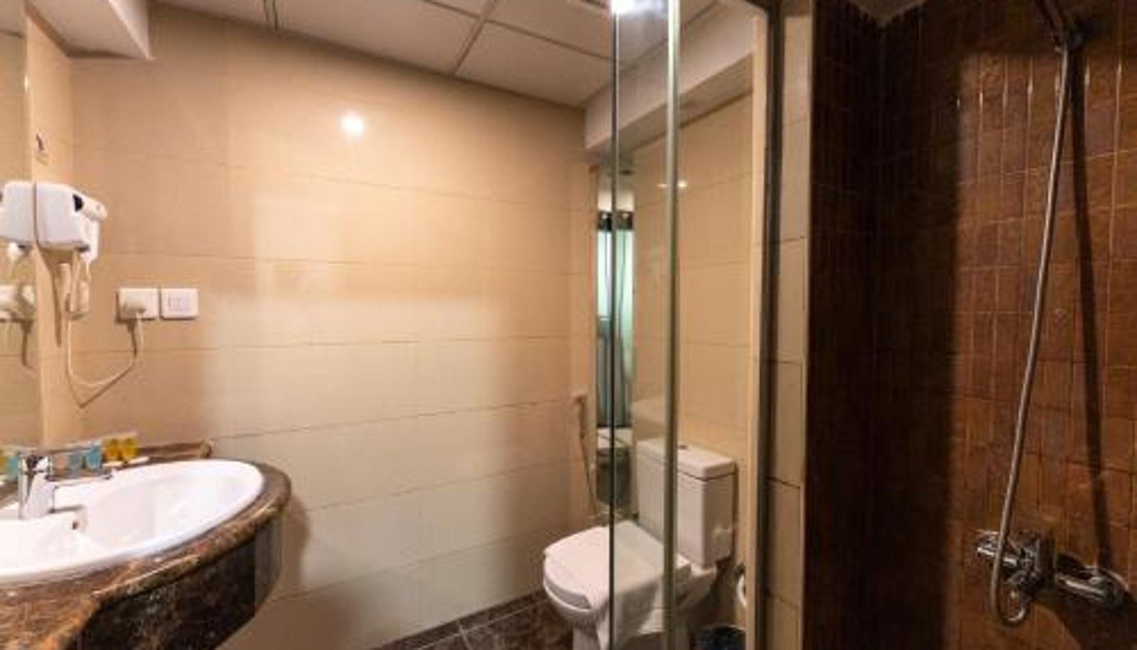Info - Hayah Plaza Hotel