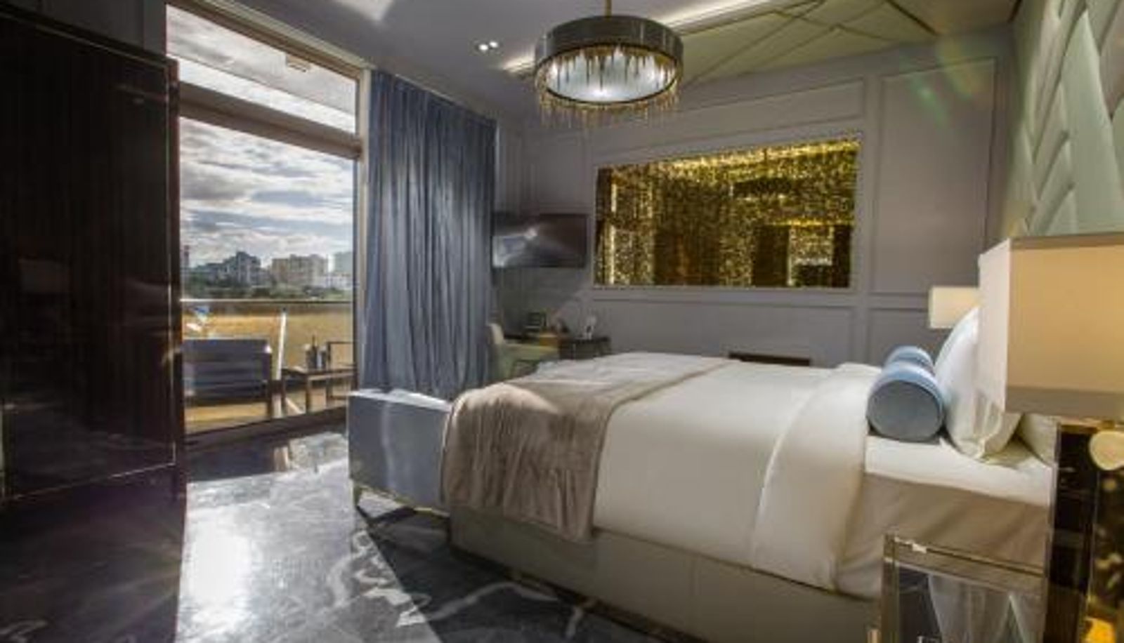 Terrace - O:LV Fifty Five Hotel - Adults Only