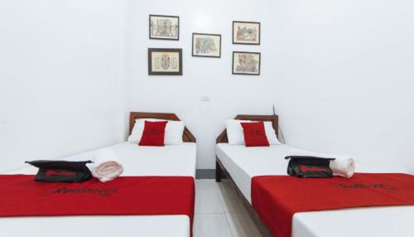 Habitación - RedDoorz @ Plaza Jaro Iloilo
