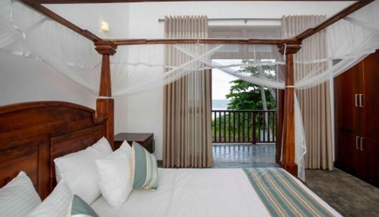 Room - 360 Surf Weligama Bay