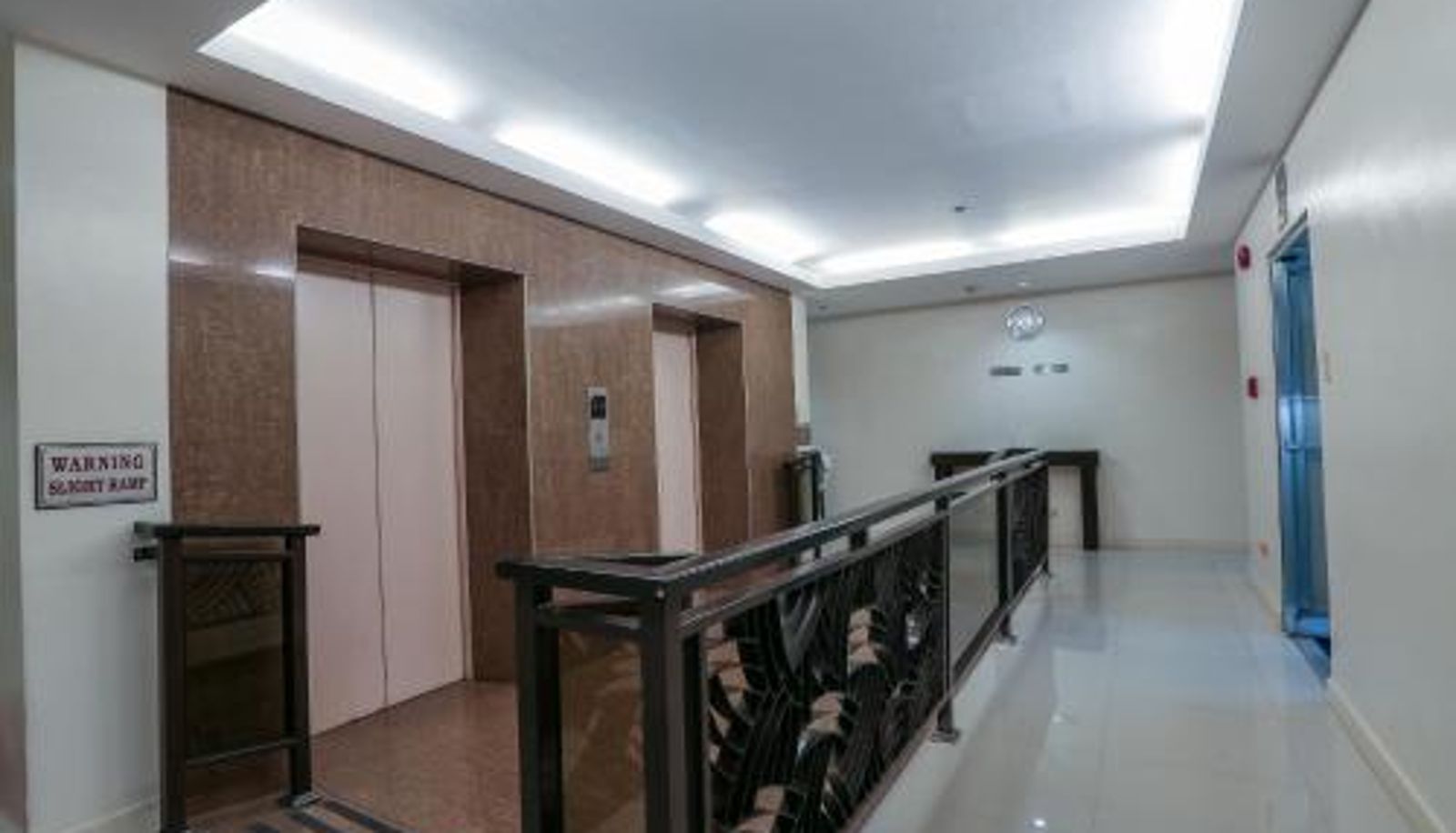 Información - Paragon Tower Hotel