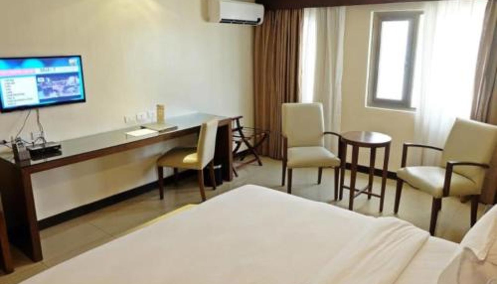 Zimmer - Mandarin Plaza Hotel