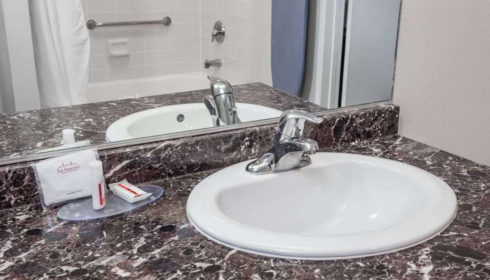 Chambre - Ramada by Wyndham Oceanside