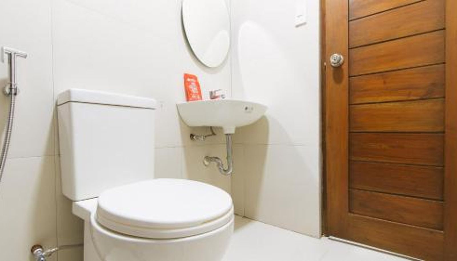Familienzimmer - RedDoorz near Fernwoods Garden Quezon City