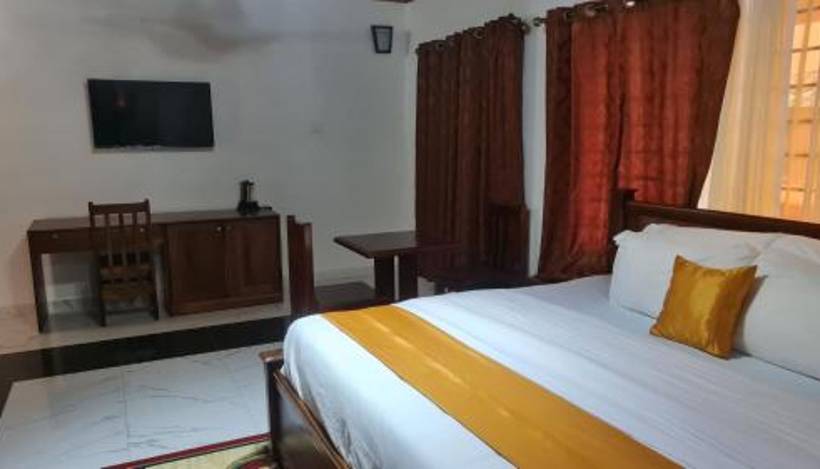 Zimmer - Bassi Hotel