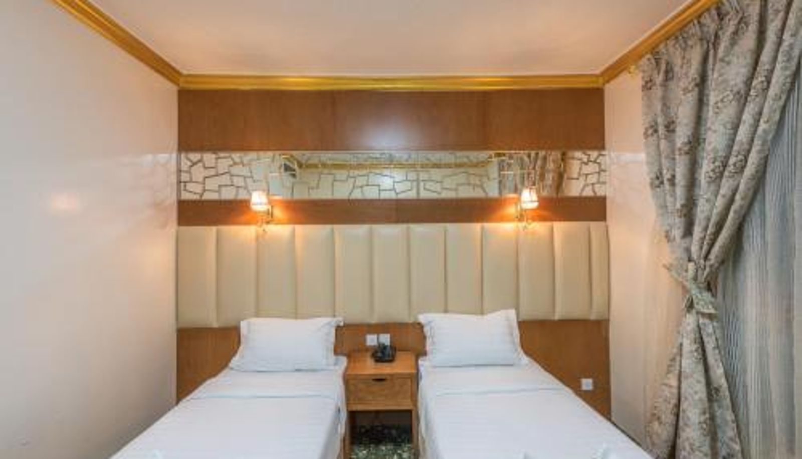 Info - Grand Zowar Hotel