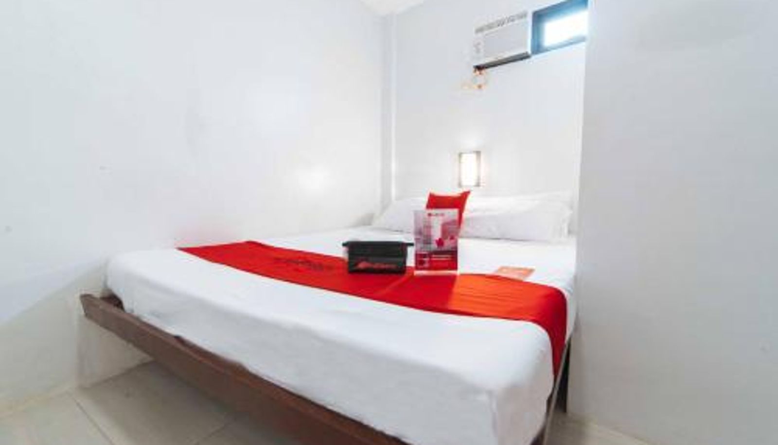 Room - RedDoorz at San Antonio Binan Laguna