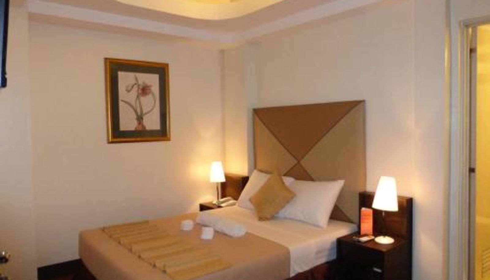 Kamer - Silver Oaks Suites & Hotel