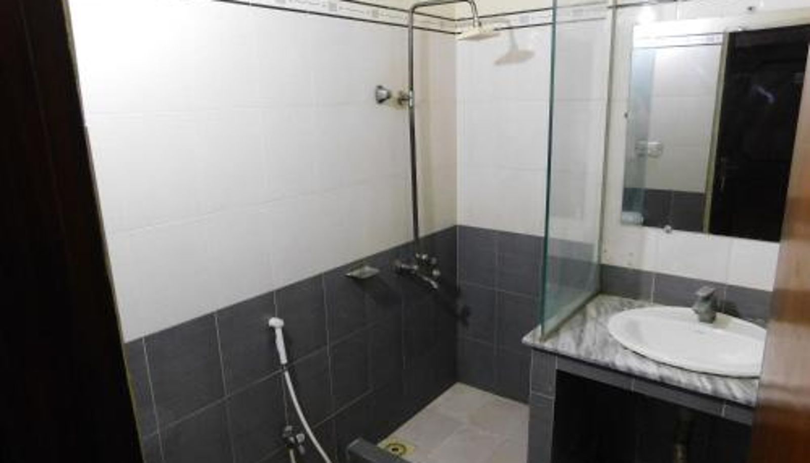 Bagno - Hotel Tourist Inn Lahore