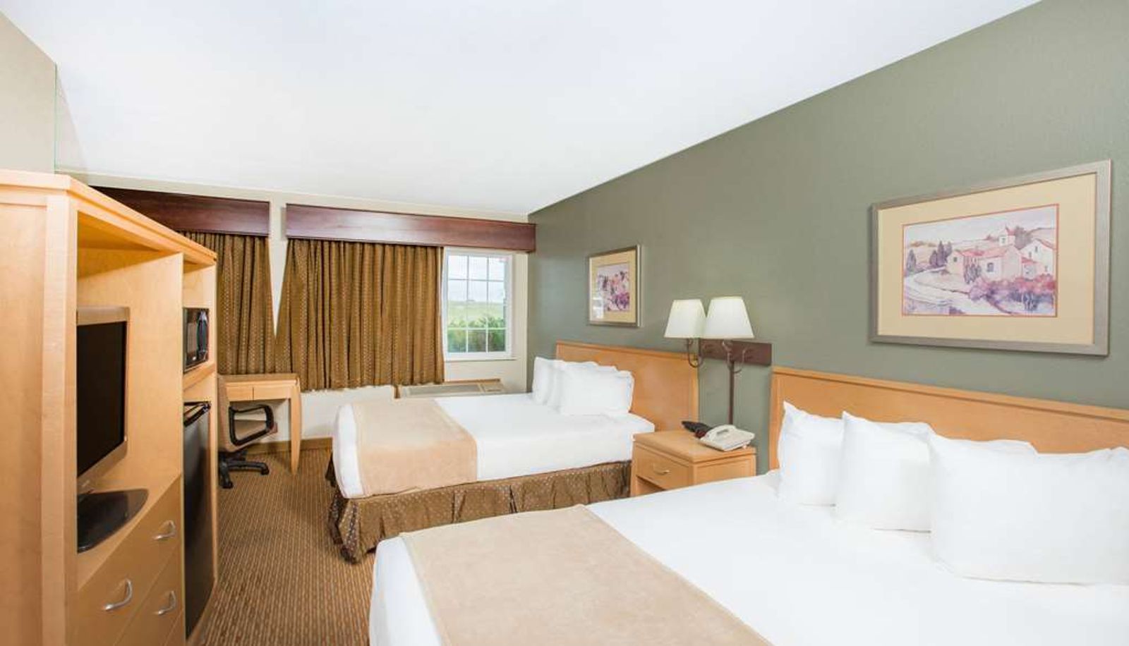 Room - Ramada by Wyndham Spirit Lake/Okoboji
