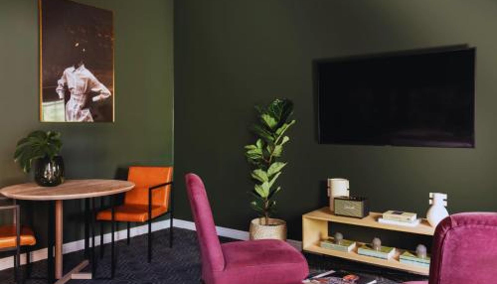 Info - Old Foundry Hotel by Ideas Cartel