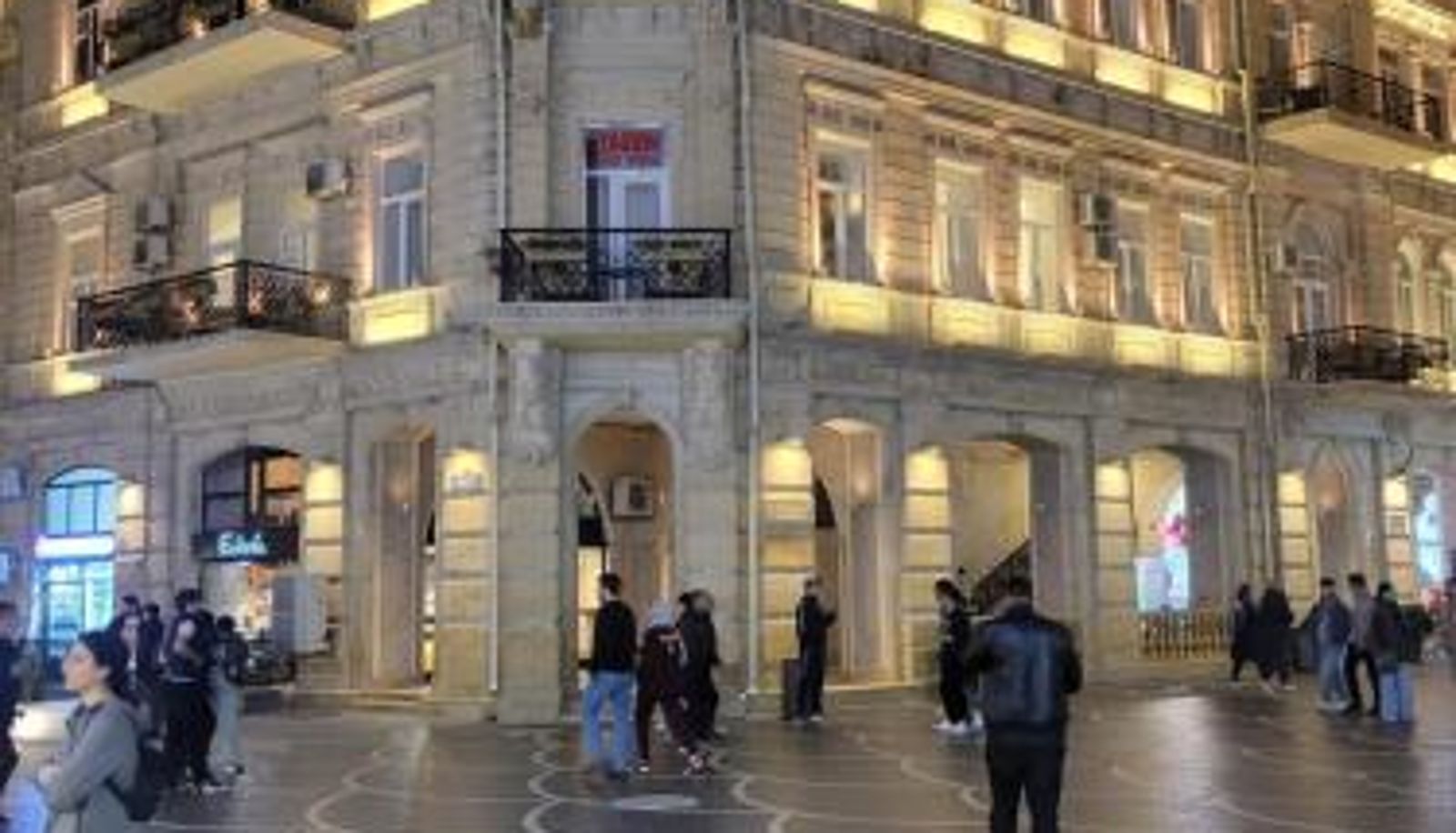 Información - London Hotel and Guest House