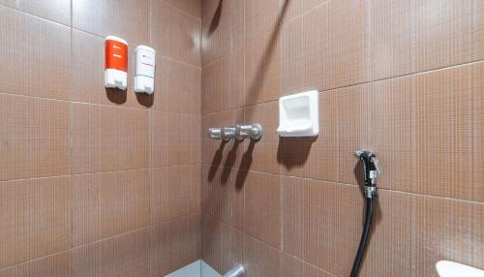 Badkamer - RedDoorz near Olongapo Bus Terminal
