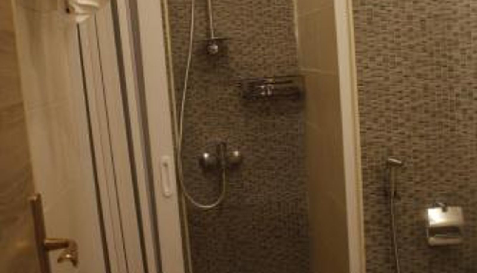 Badezimmer - Castle beach hotel