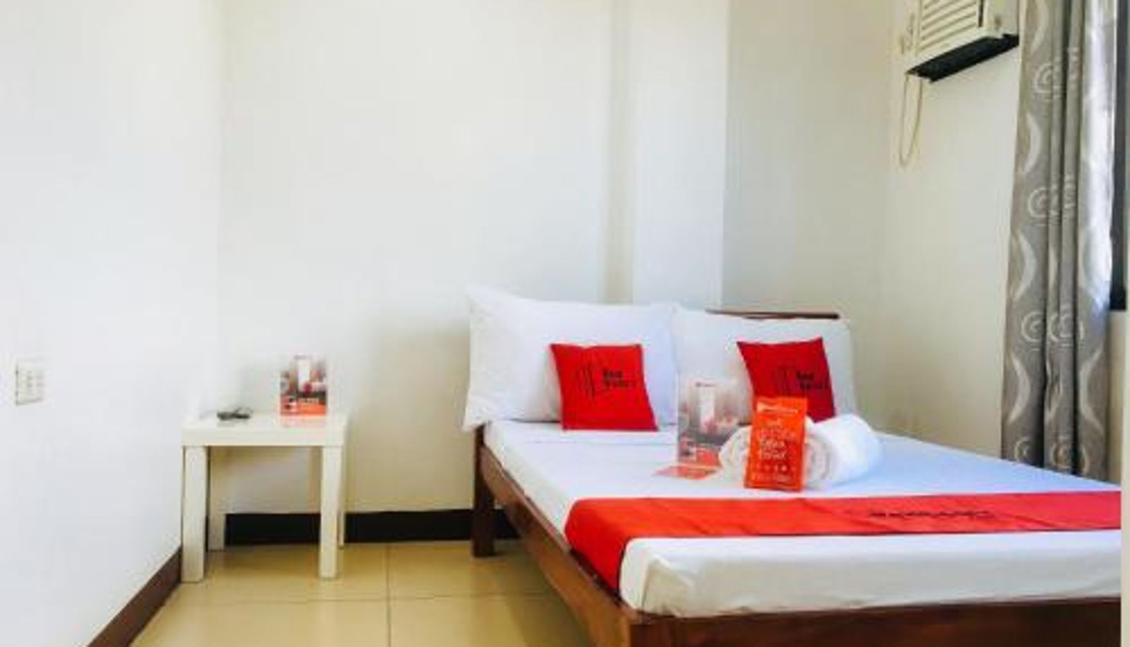 Room - RedDoorz @ El Cuarto SRP Talisay