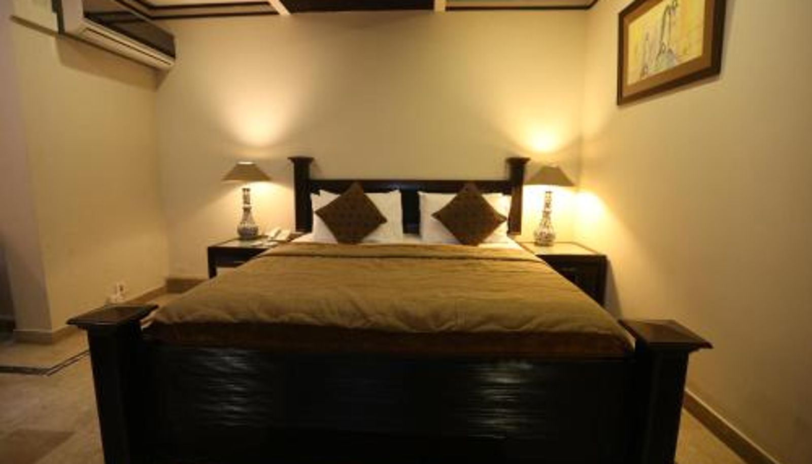 Zimmer - City Centre Suites