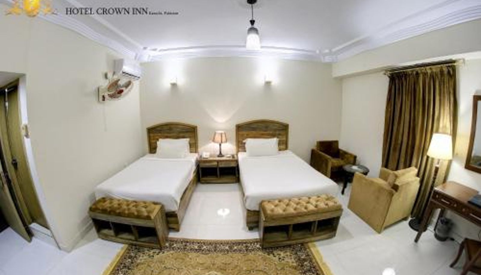 Info - Hotel Crown Inn