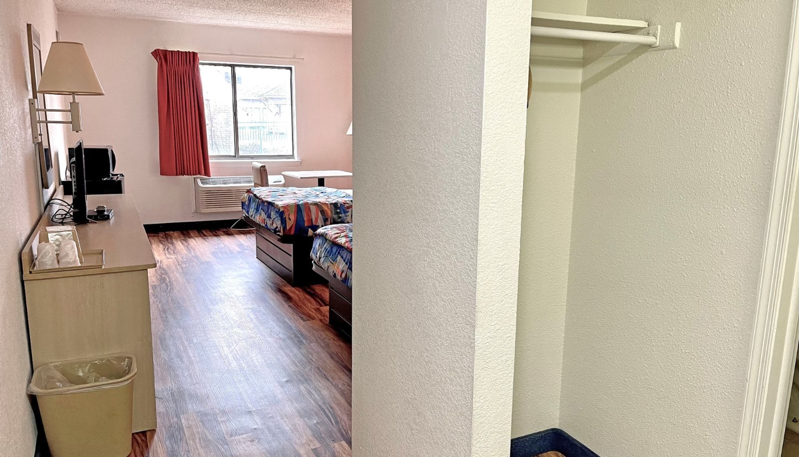 Zimmer - Red Carpet Inn Gibbstown NJ