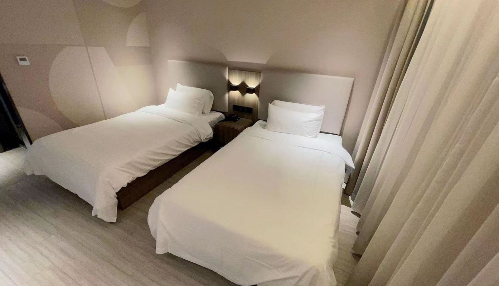 Room - Hanting Nanjing central gate pioneer Plaza Hotel