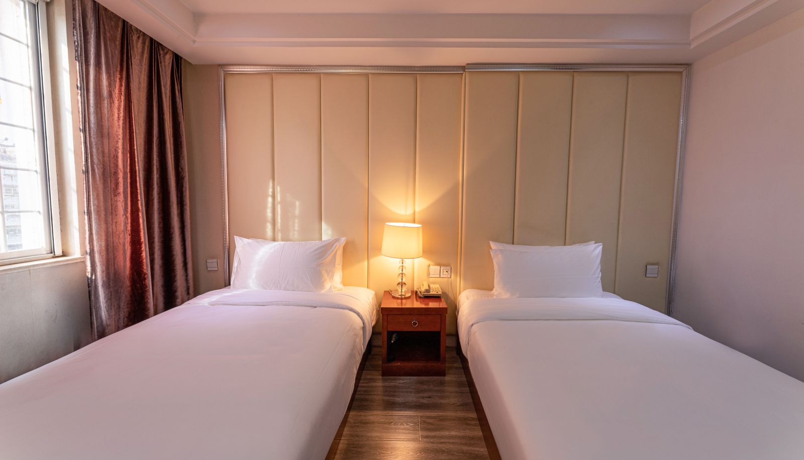 Kamer - Yilai Nanjing youfangqiao Subway Station Hotel