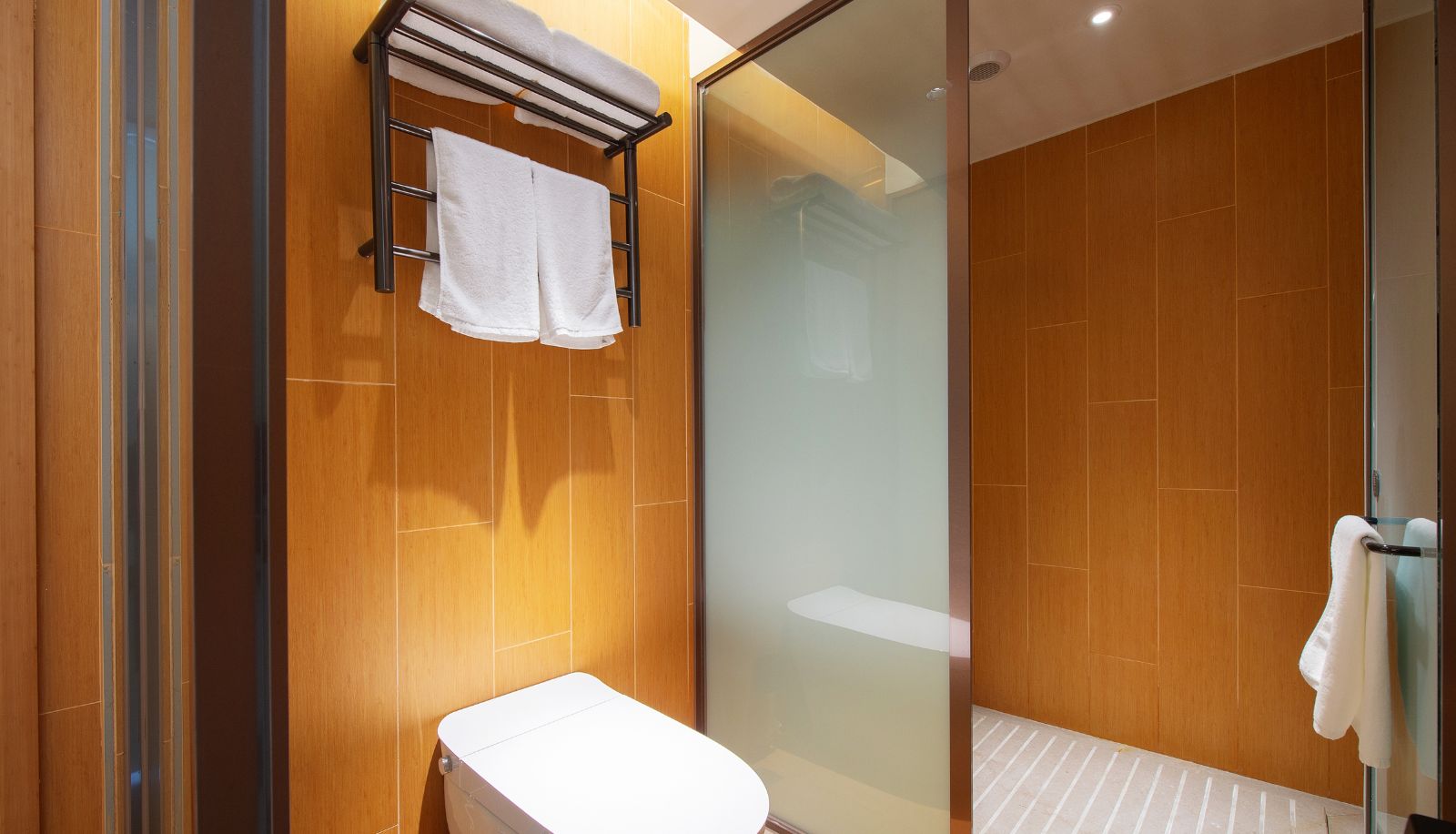 Zimmer - All season Tongliao RT Mart Hotel