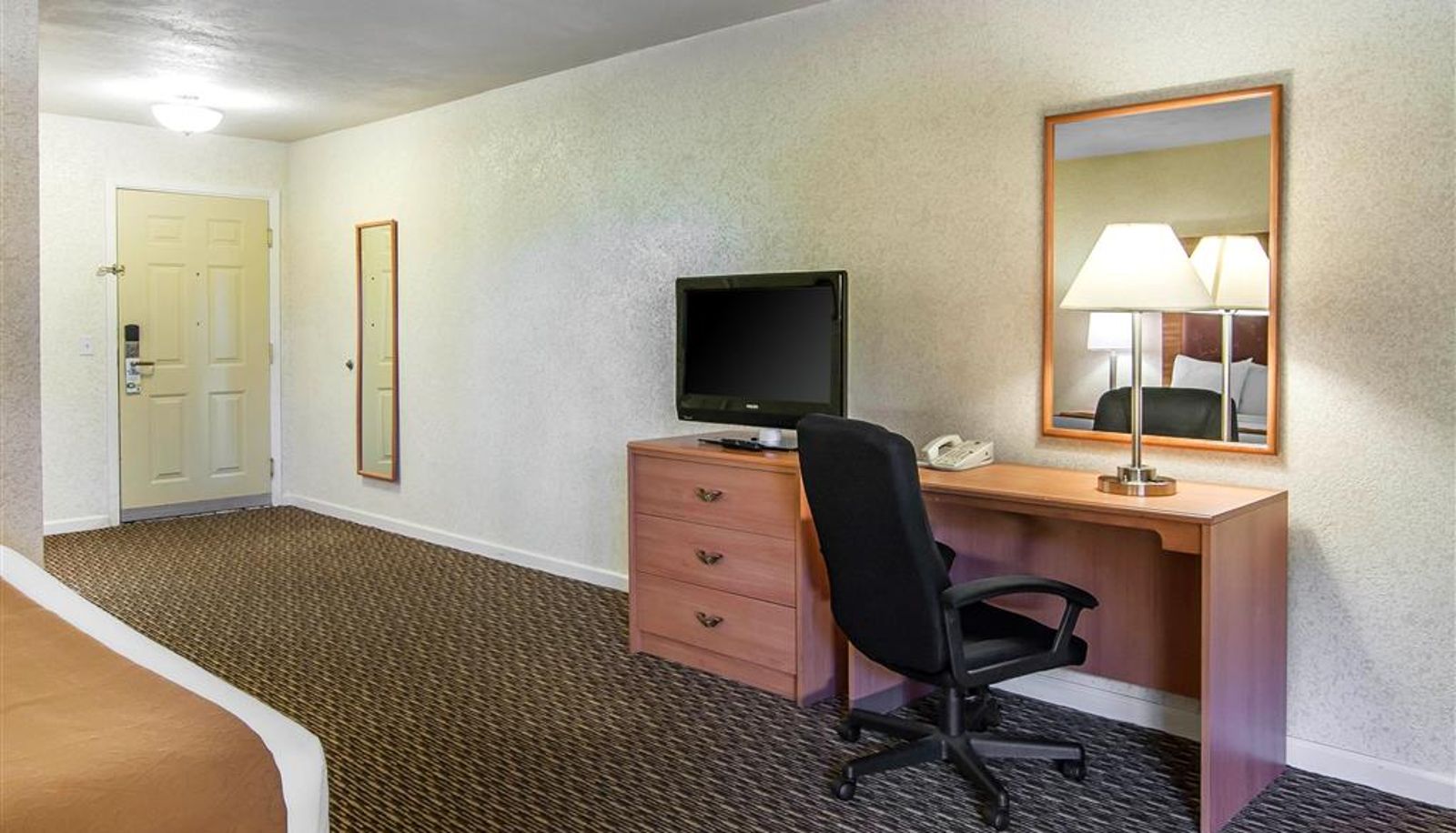 Zimmer - Quality Inn & Suites at Coos Bay