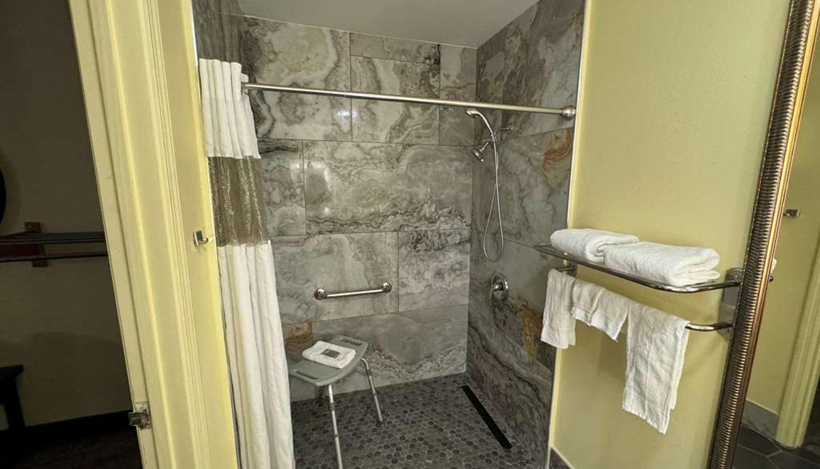 Camera - SureStay by Best Western Manning