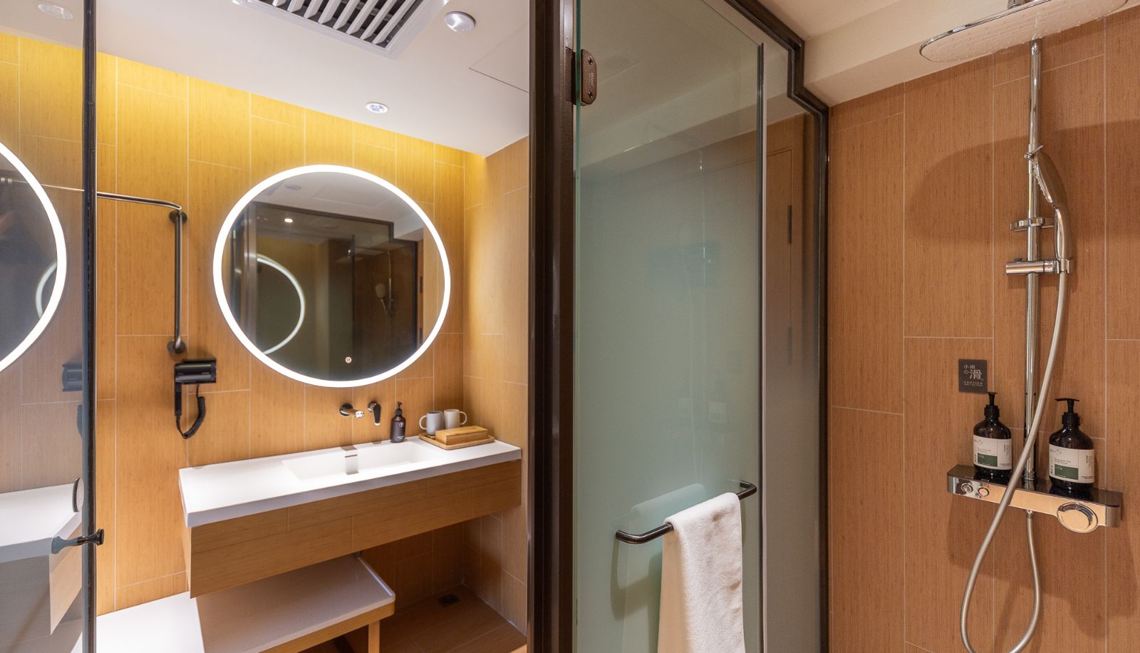 Zimmer - All season Lanzhou Zhangye Road Pedestrian Street Hotel