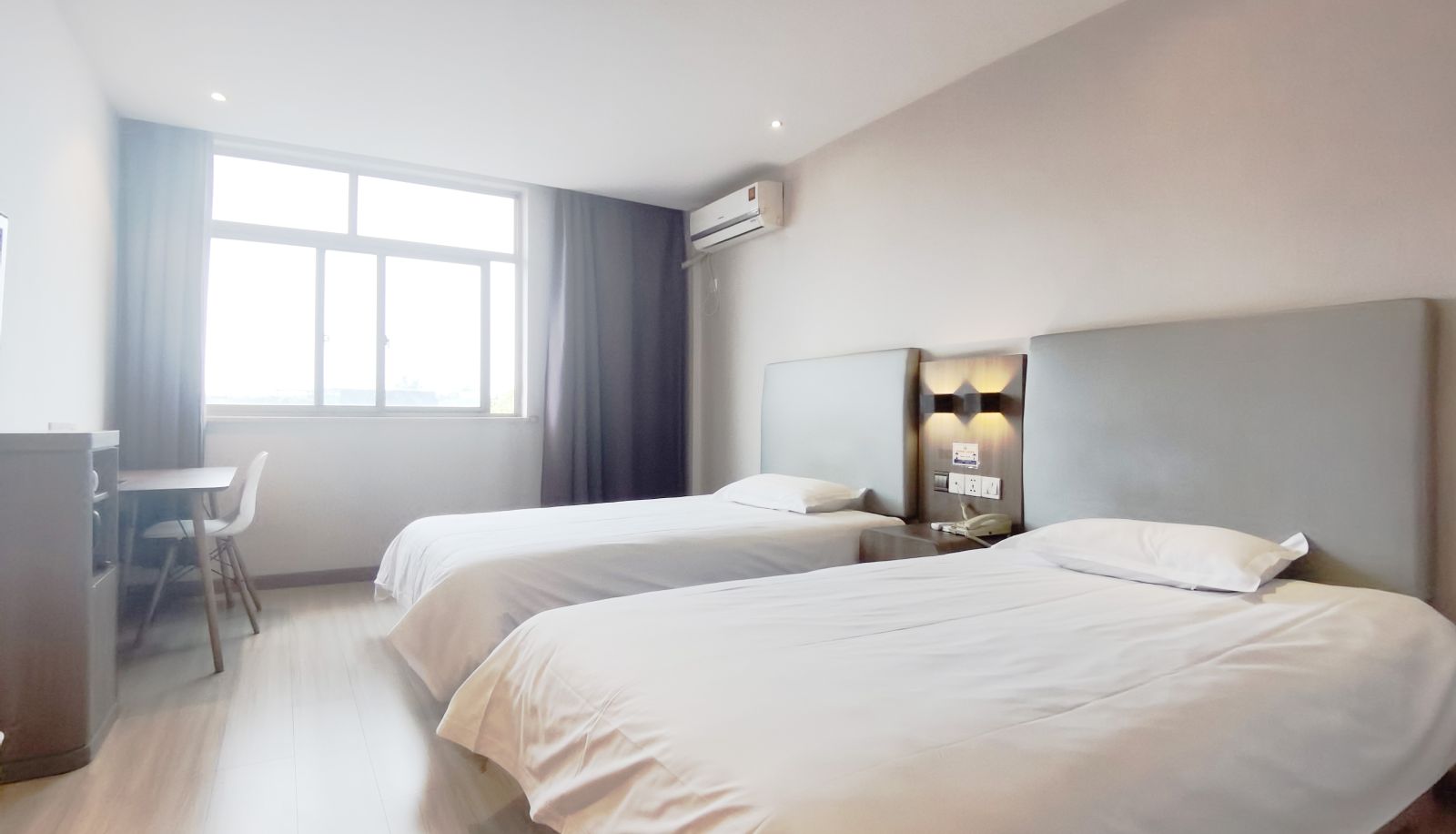 Info - Yilai Yiwu International Trade City Passenger Transport Center Hotel
